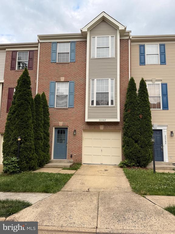 Building Photo - 20382 Farmgate Terrace