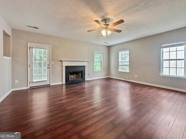 Building Photo - 470 Cherry Branch Ln