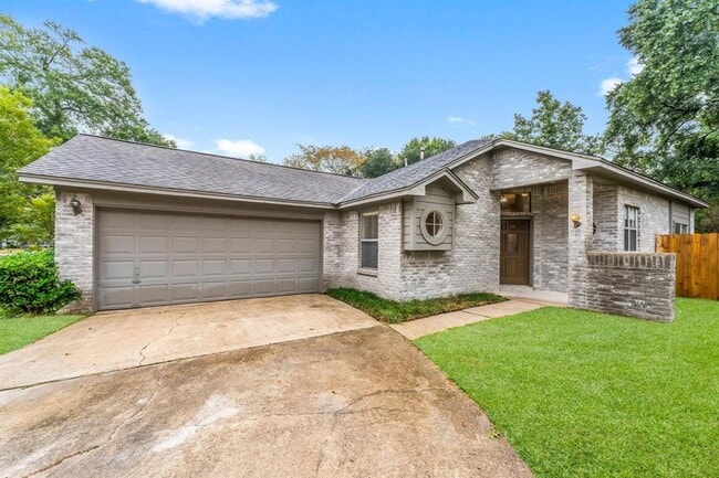 Building Photo - 1926 Kelona Dr