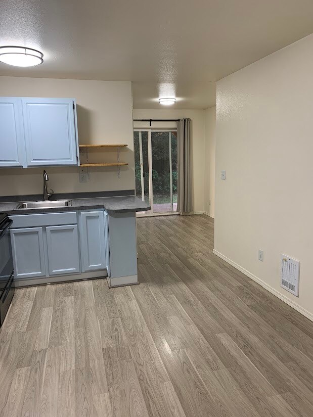 Building Photo - 901 Mount Olympus Ave SE