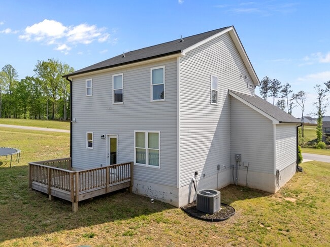 Building Photo - 220 Brisbane Dr