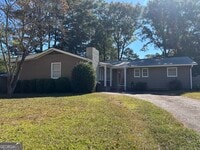 Building Photo - 224 Laramie Rd