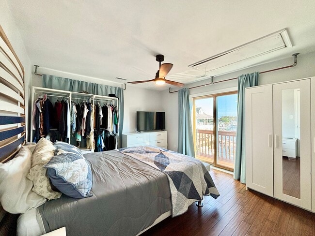 Building Photo - Stunning Virginia Beach Condo with Waterfr...