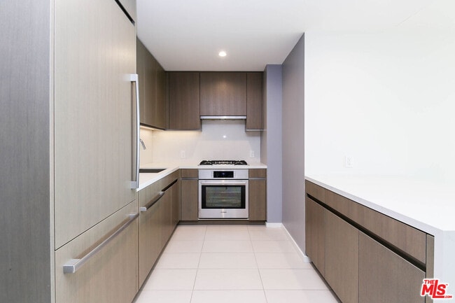 Building Photo - 889 Francisco St