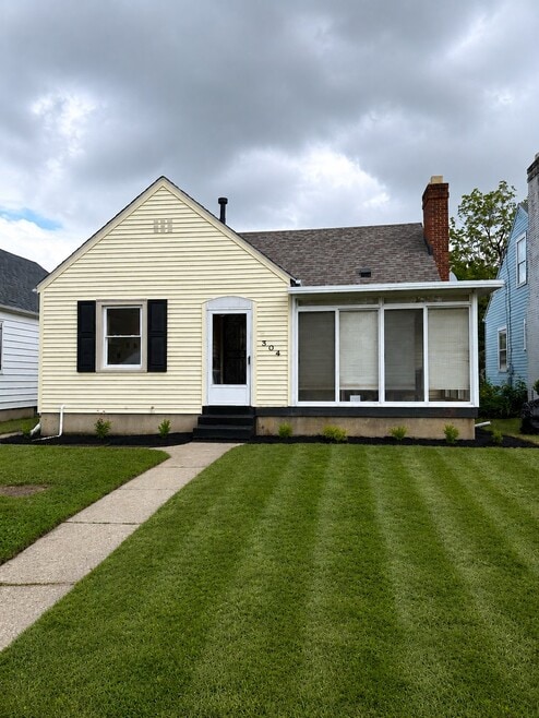 Building Photo - 504 N Upland Ave