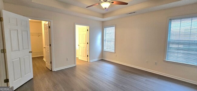 Building Photo - 2 Mill Ridge Pl