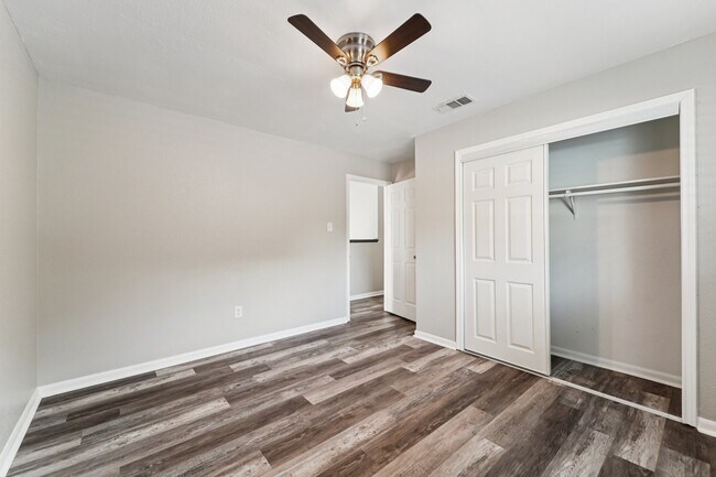 Building Photo - 9721 Debbie Ln