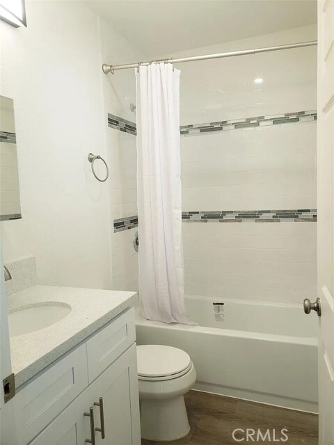 Building Photo - 4943 Rosemont Ave