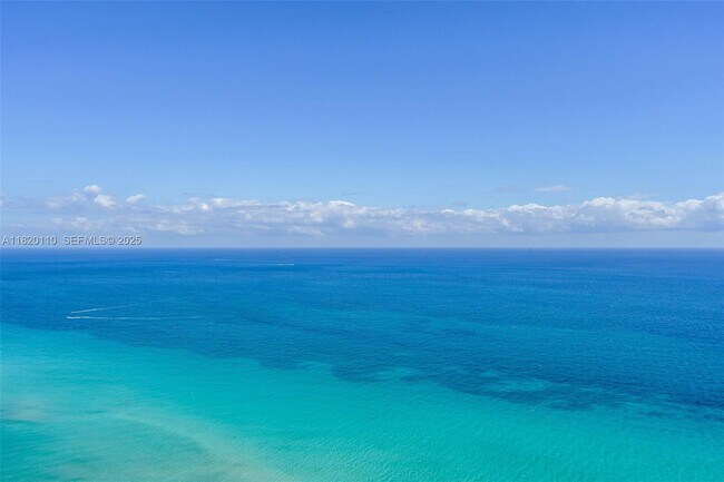 Building Photo - 16001 Collins Ave