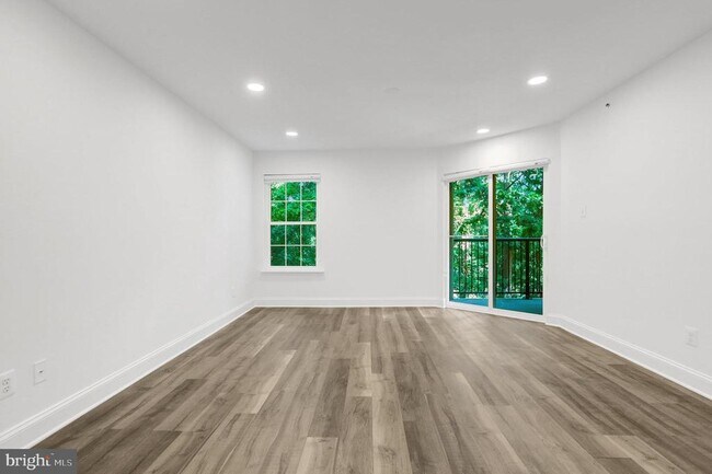 Building Photo - 3307 Wyndham Cir