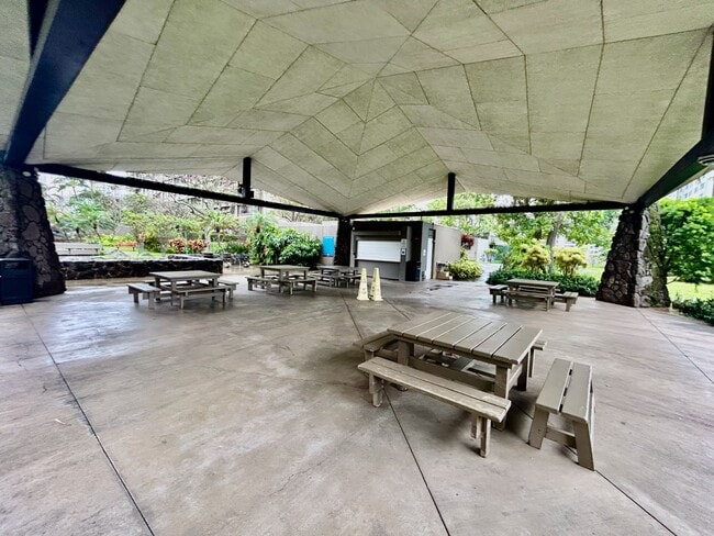 Building Photo - 1255 Nuuanu Ave