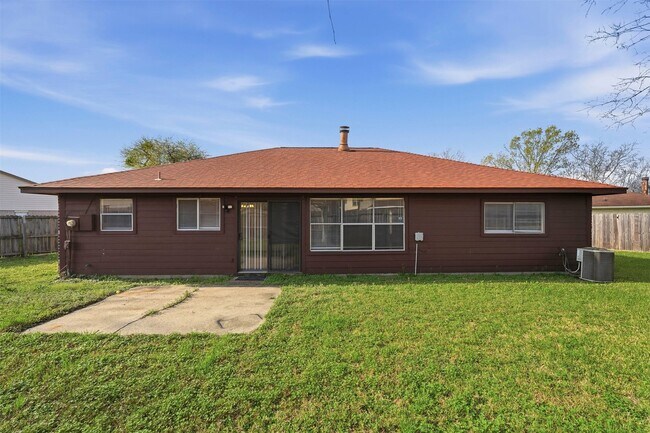 Building Photo - 1418 Crawley Ct