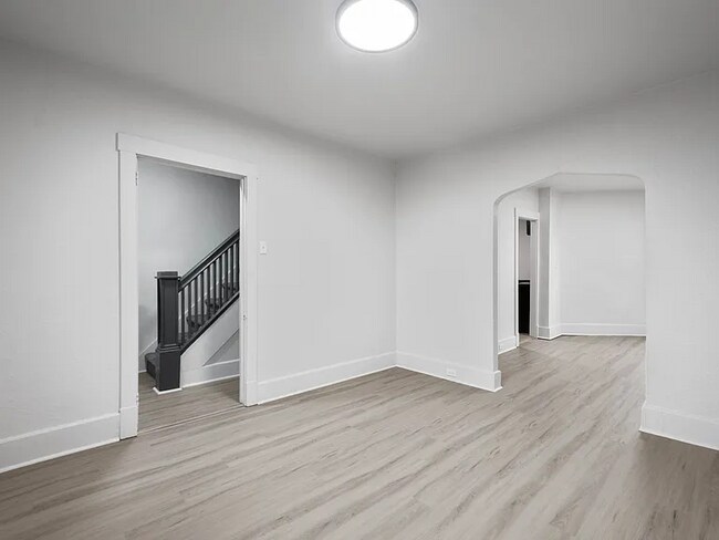 Building Photo - Pet Friendly Decorative Fireplace