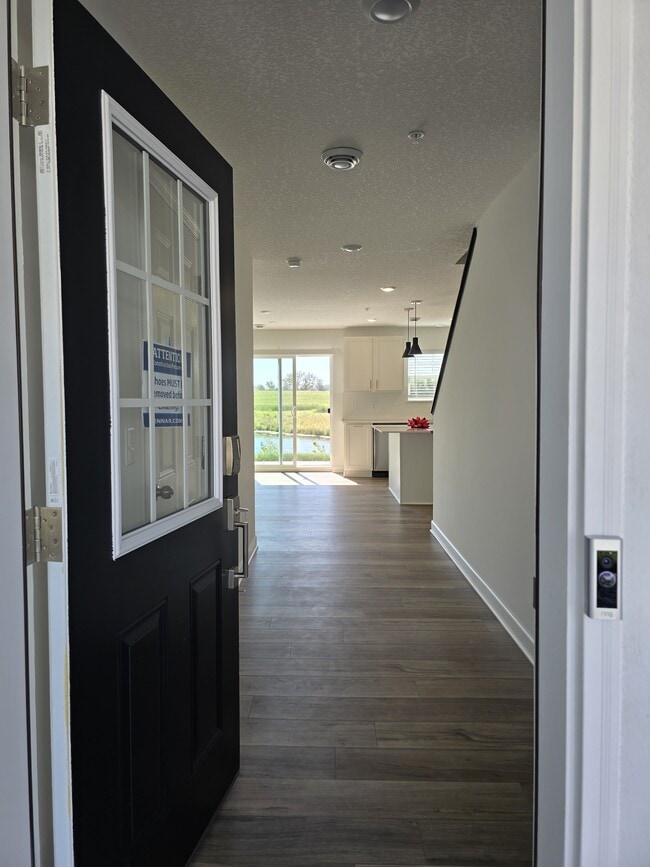 Entrance - 1103 Middlefield Rd