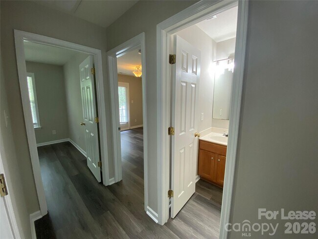 Building Photo - 10310 McGoogan Ln