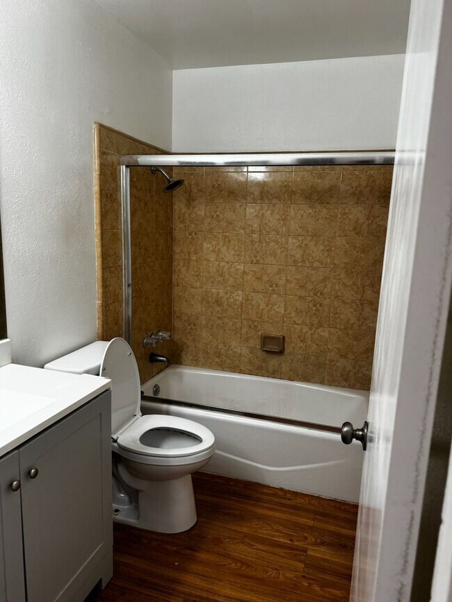 Building Photo - 310 Decatur St