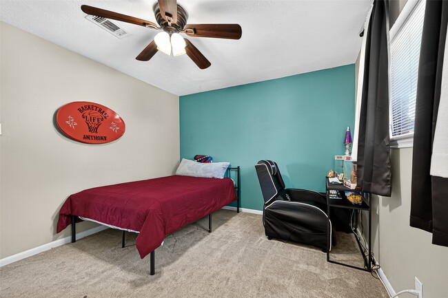 Building Photo - 4006 Dover St