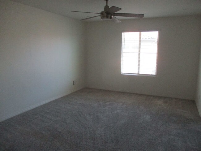 Building Photo - Murrieta 3 Bdr 2.5 Bath Town Home Built 2020