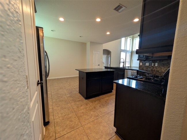 Building Photo - 6614 Hunters Creek Ln