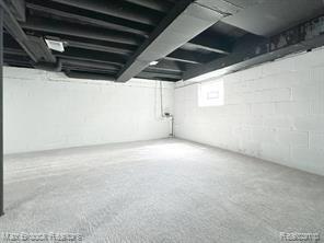 Building Photo - 314 S Laurel St