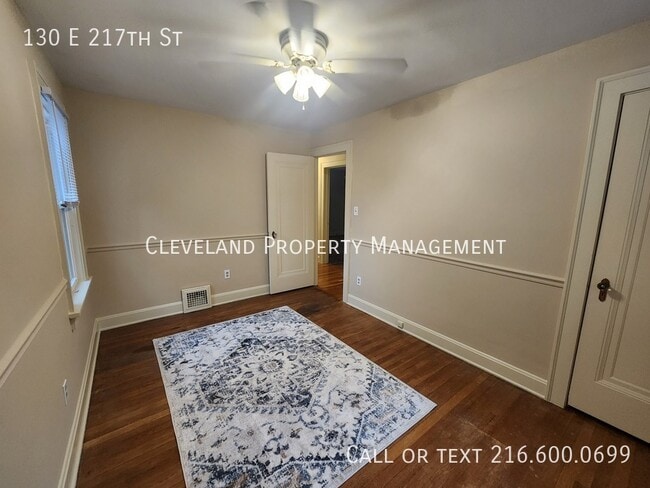 Building Photo - 130 E 217th St