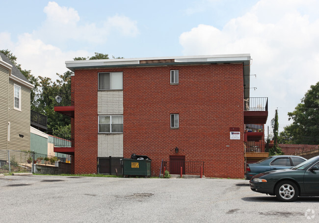 Building Photo - Waverly Gardens Apartments