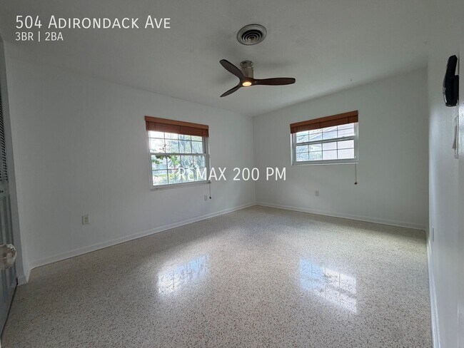 Building Photo - 504 Adirondack Ave