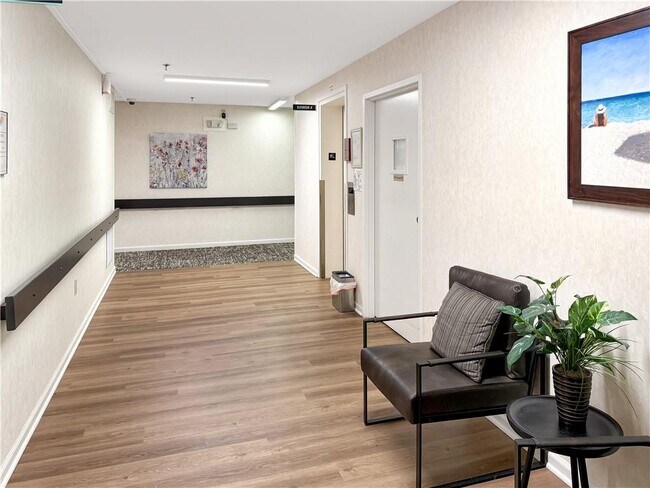 Building Photo - 475 Mount Vernon Hwy NE