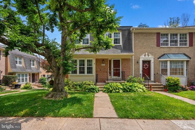 Primary Photo - 9033 Blarney Stone Dr