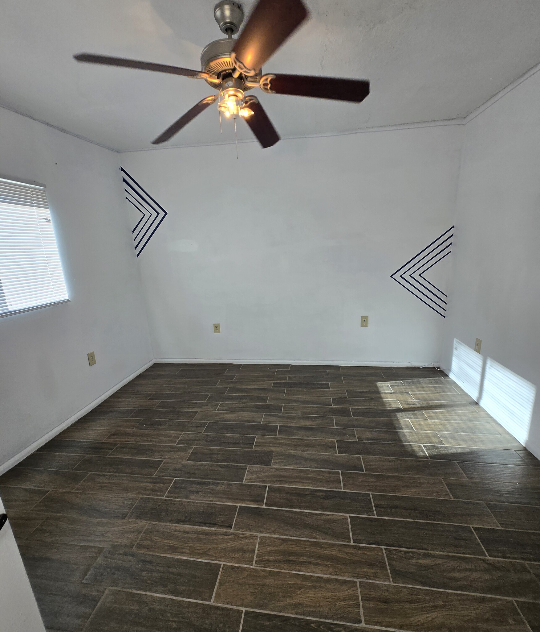 Building Photo - 348 Oasis Dr