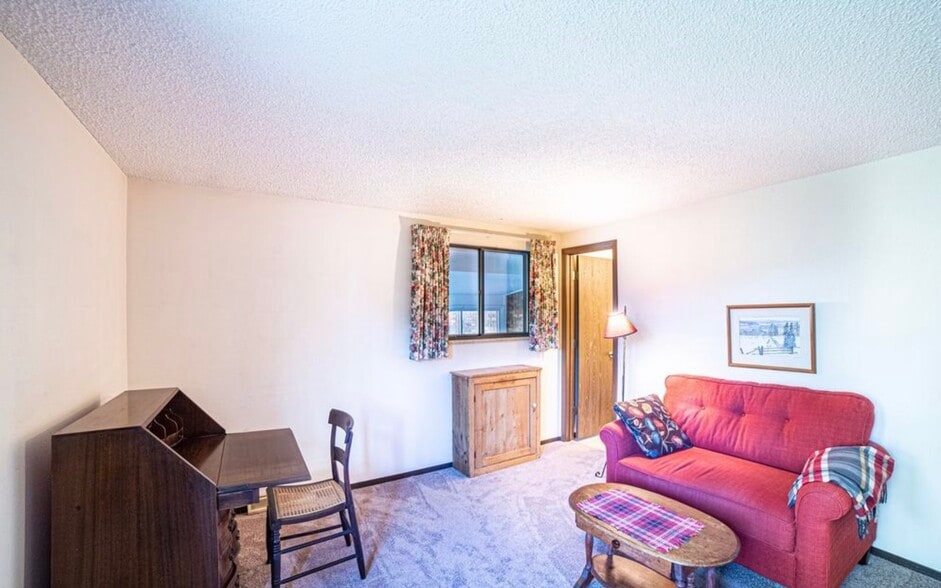 Building Photo - 1143 Ulmus Dr