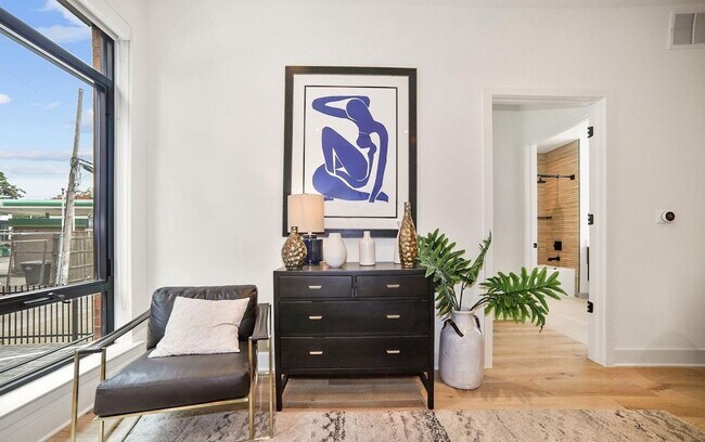 Building Photo - One Bedroom Condo in the Heart of the City + Rooftop Deck **Half Month Free on 12 Month Lease**