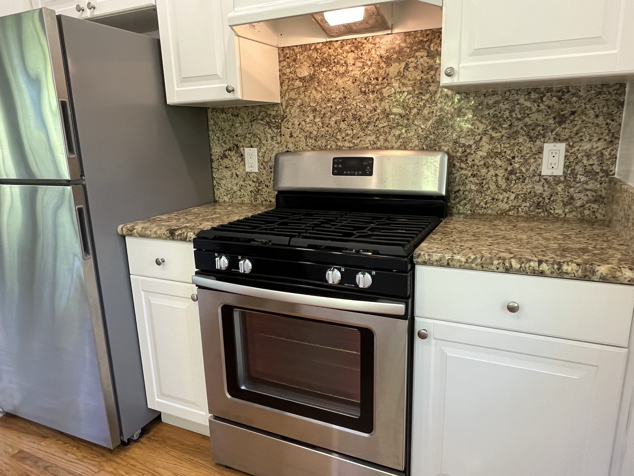 GRANITE COUNTERTOPS & BACK-SPLASH - 10949 Massachusetts Ave