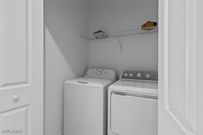 Building Photo - 5807 Double Eagle Cir