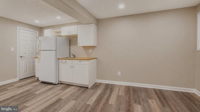 Building Photo - 19105 Willow Spring Dr