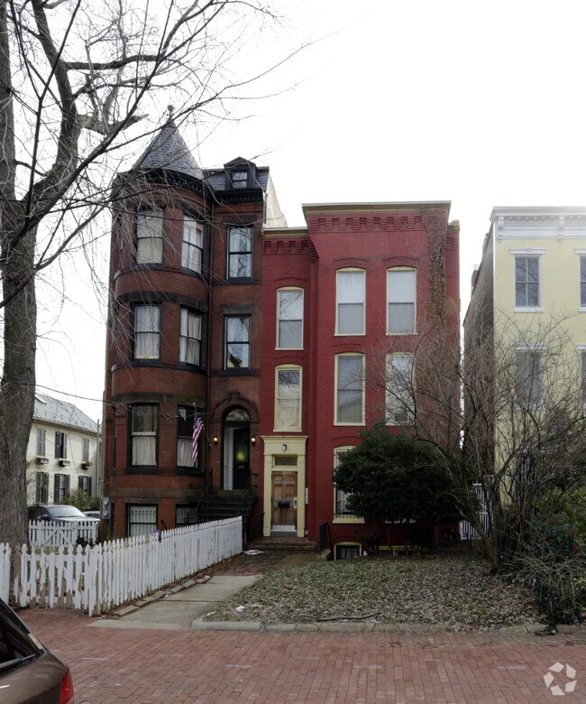 Building Photo - 311 E Capitol St SE