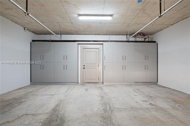 Building Photo - 7530 SW 56th Ct