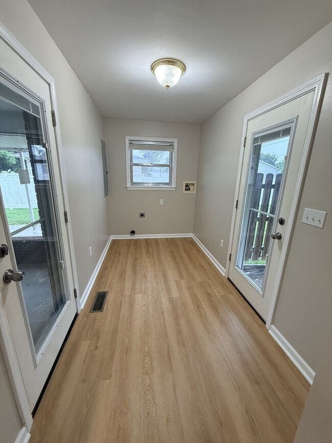 Building Photo - 514 Oliver Dr