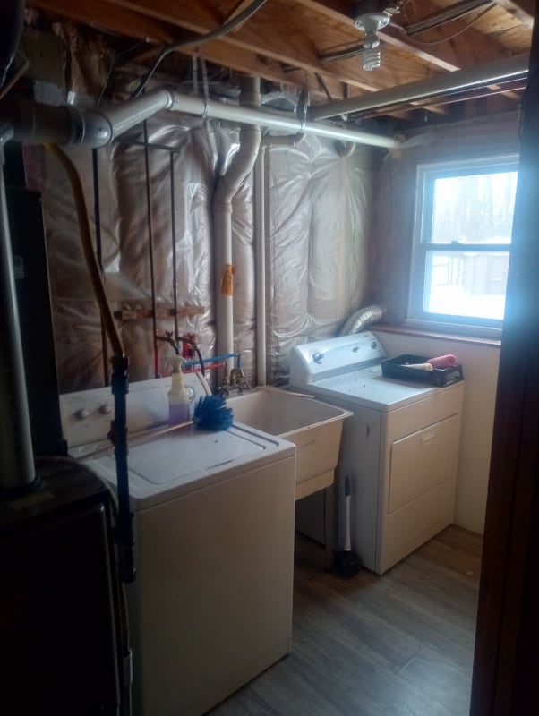 Building Photo - 6614 Royal Pkwy S