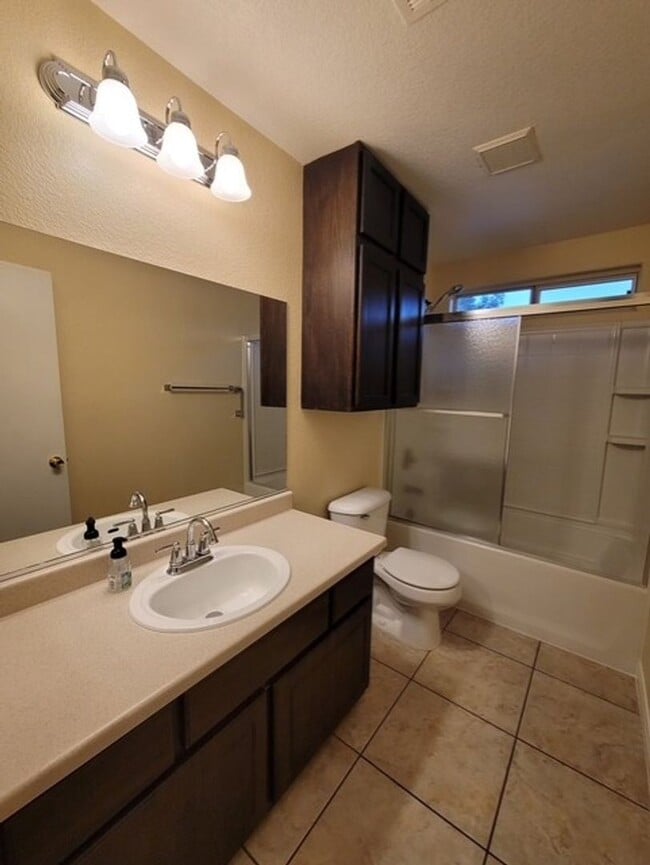 Building Photo - 8123 W Making Memories Pl