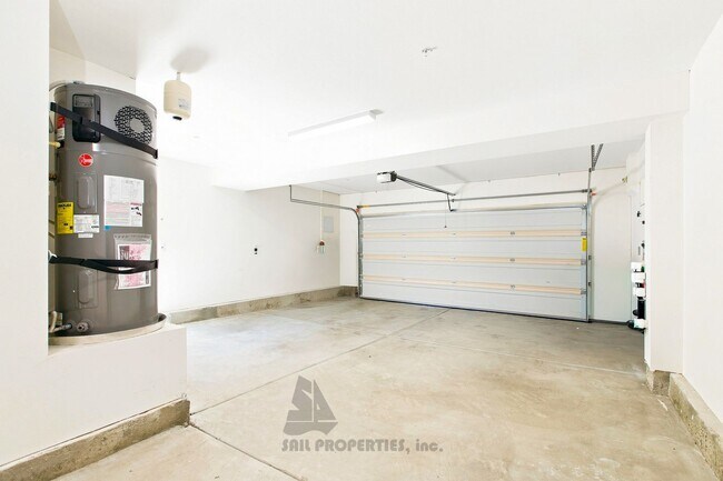 Building Photo - 3-Bed, 2.5-Bath Home in Great Stanton Community!