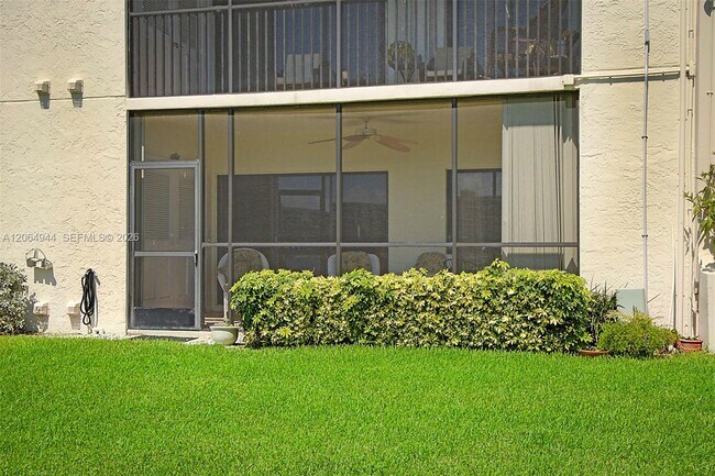 Building Photo - 100 Intracoastal Pl