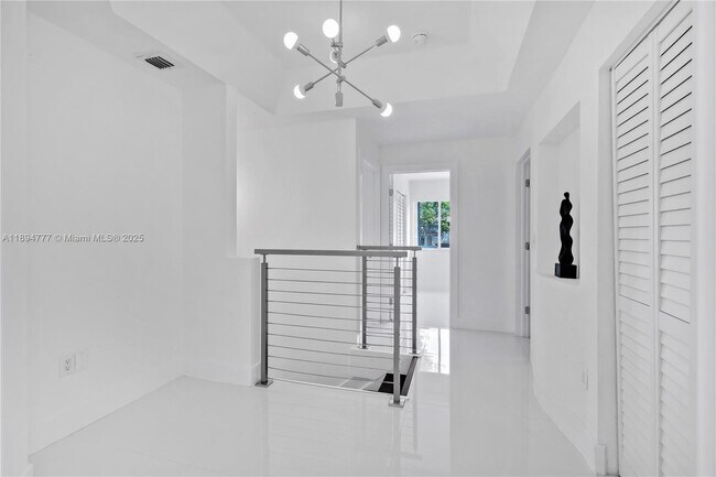 Building Photo - 6644 NW 107th Pl