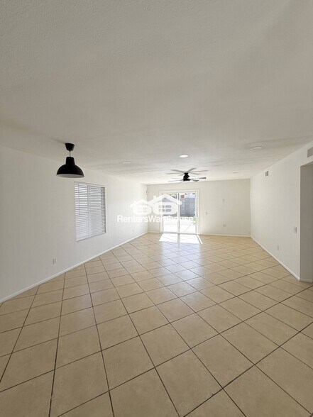 Building Photo - 7039 S 41st St
