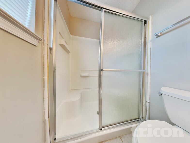 Building Photo - 2224 Clinchfield Ct