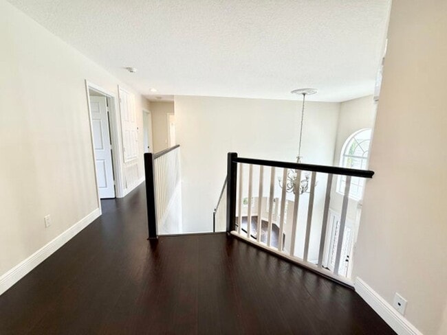 Building Photo - 12902 Hyland Cir