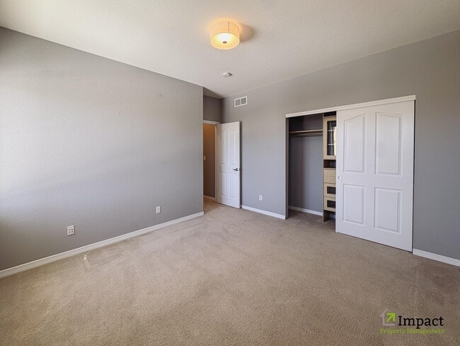 Building Photo - 10862 Glengate Cir