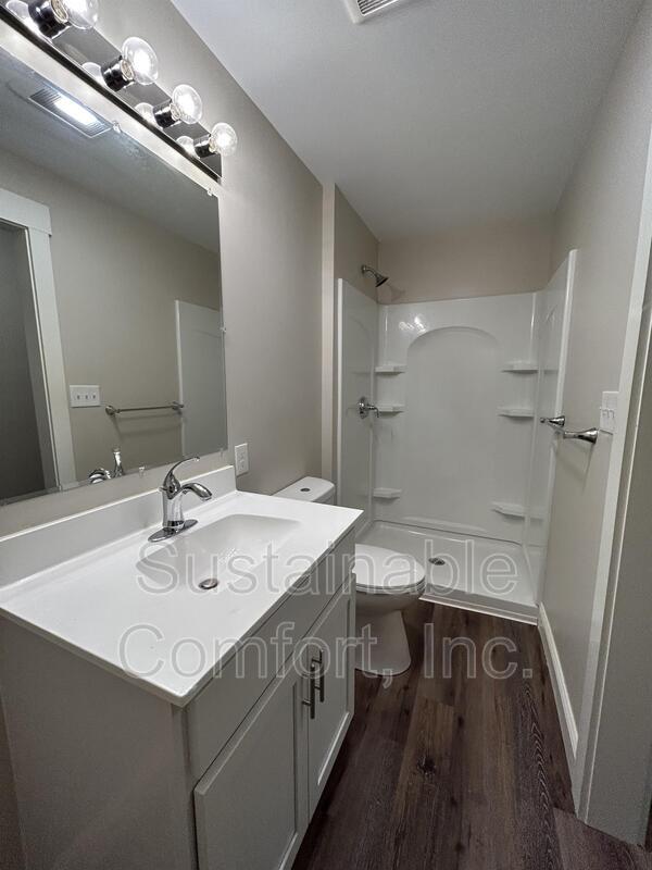 Building Photo - 77 Merrifield St