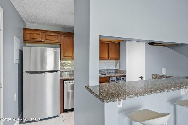 Building Photo - 225 S Tropical Trail