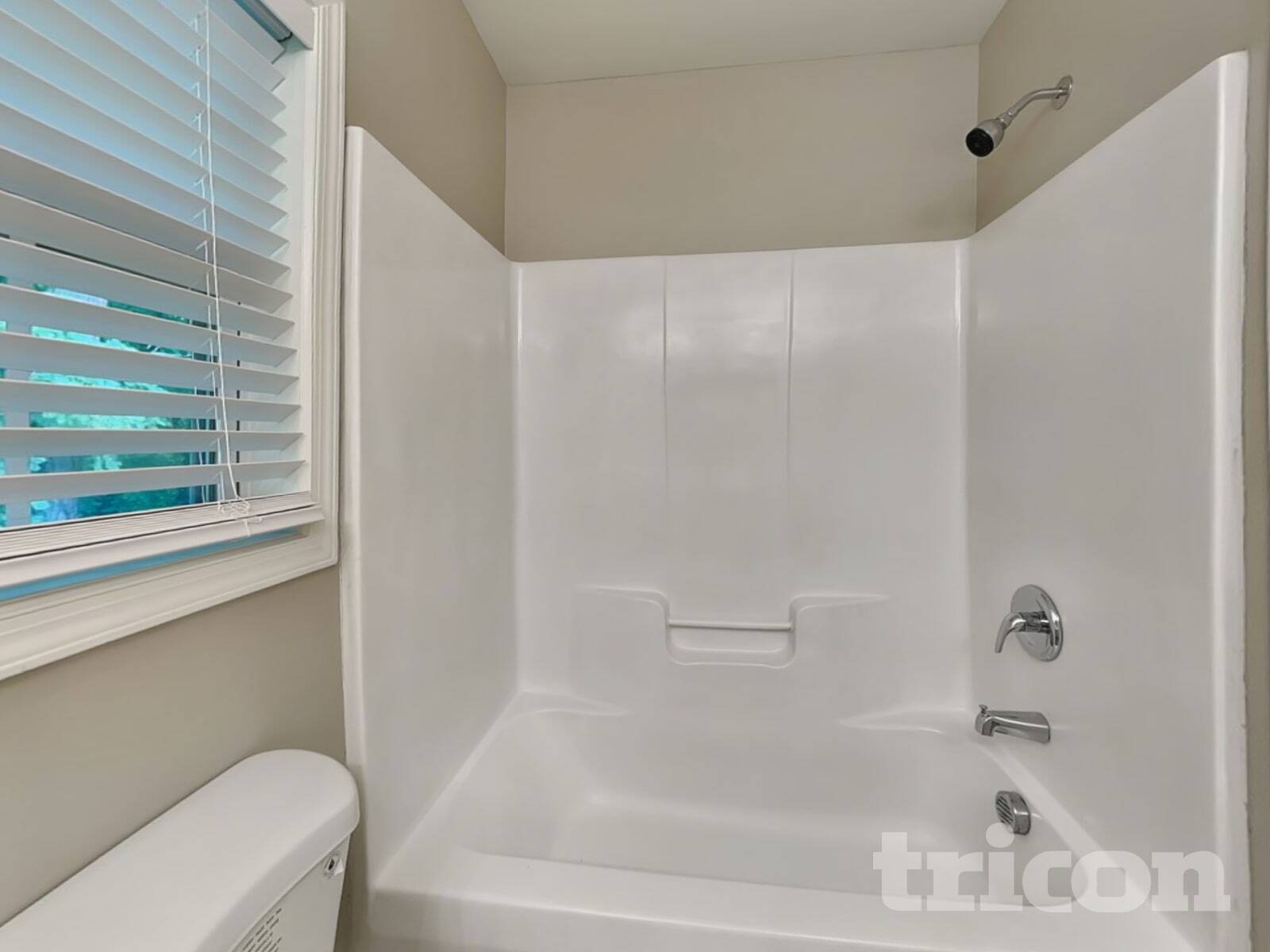 Building Photo - 1218 Azalea Dr